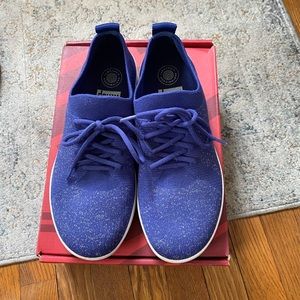 FitFlop uberknit, all day comfort slip ons with tie, EUC